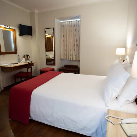 Solaris 3* Setubal